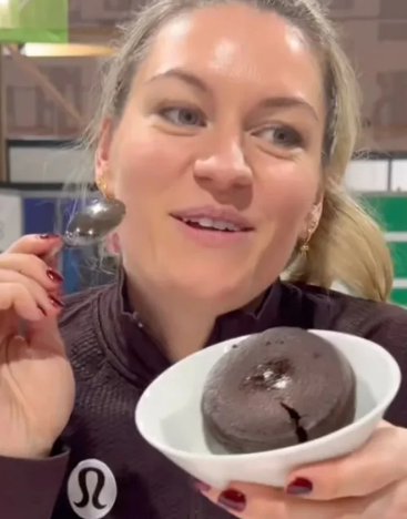 チョコレート・ラバ・ケーキ